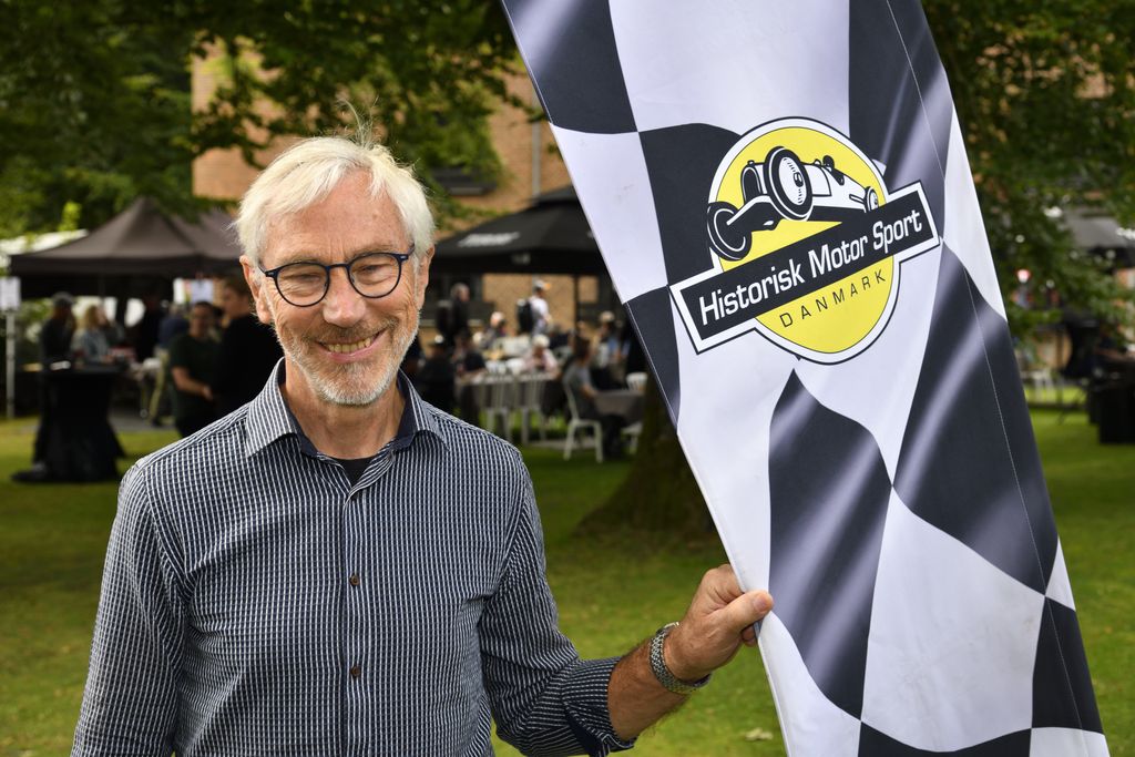 ”I Munkebjerg Hillclimb samler vi bilismens kulturarv gennem næsten 100 år på et sted – og alle biler er indregistrerede og kan oven i købet køre race,” siger Historisk Motorsport Danmarks løbsleder Uffe Madsen fra Silkeborg.
(Foto: Michael Eisenberg)